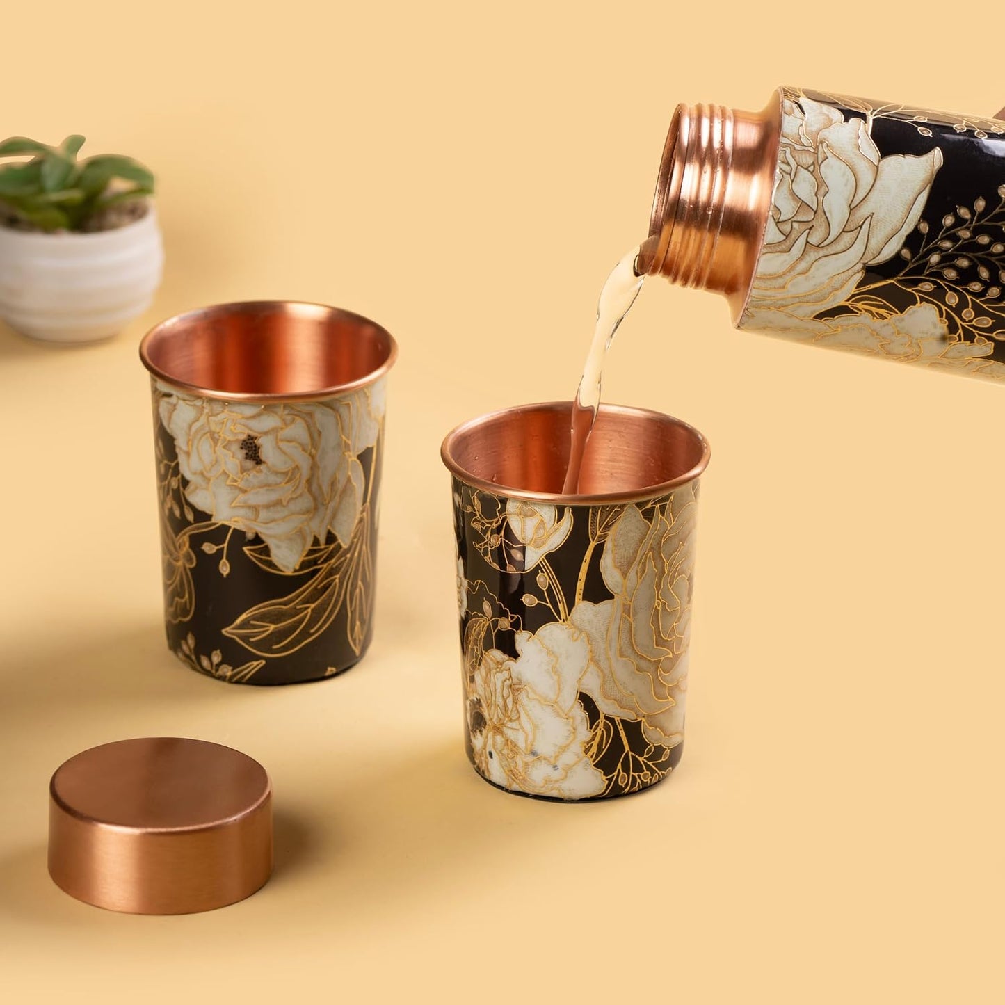 Copper Bottle Set 950ml & 2 Cups (Black & Gold)｜ 印度手工純銅水瓶杯具組合｜阿育吠陀飲用銅水習慣